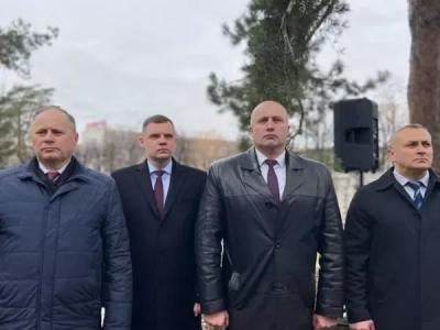 今天在莫吉廖夫的“死亡集中营”纪念馆举行了一场安魂曲。