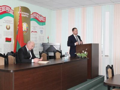 白俄罗斯共和国宪法修正案和增补草案的全国讨论。