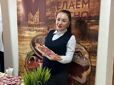 莫吉廖夫肉类加工厂在莫吉廖夫地区消费者协会联盟成员代表会议上